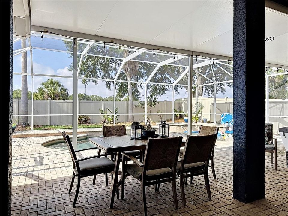 For Sale: $442,000 (4 beds, 2 baths, 2045 Square Feet)