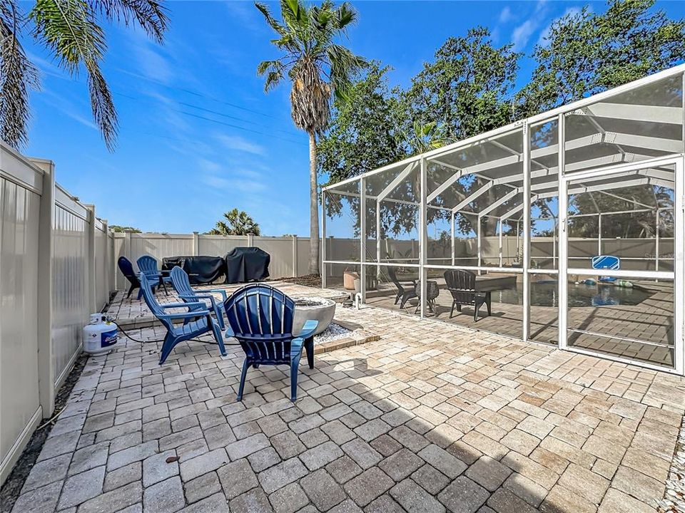 For Sale: $442,000 (4 beds, 2 baths, 2045 Square Feet)