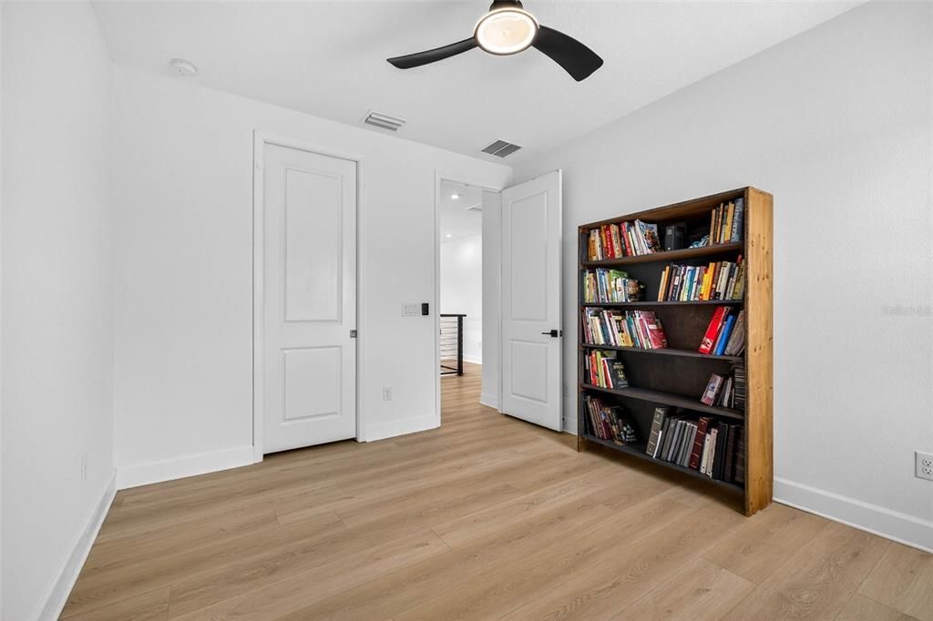 En Venta: $798,900 (5 camas, 4 baños, 3475 Pies cuadrados)