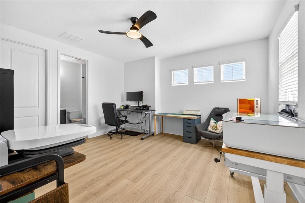 En Venta: $798,900 (5 camas, 4 baños, 3475 Pies cuadrados)