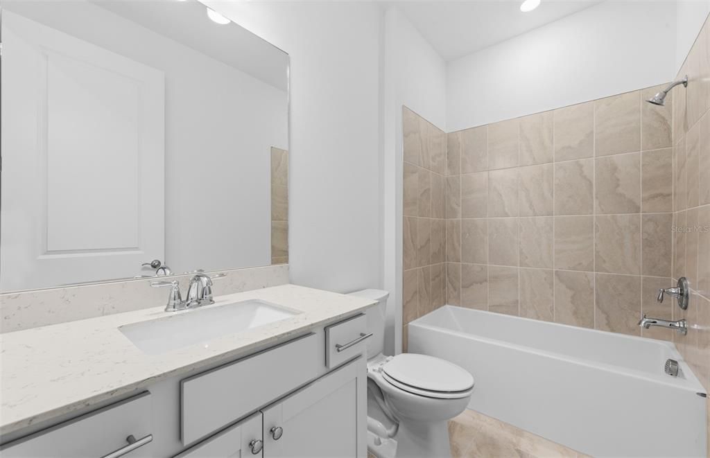 En Venta: $449,945 (3 camas, 2 baños, 1662 Pies cuadrados)