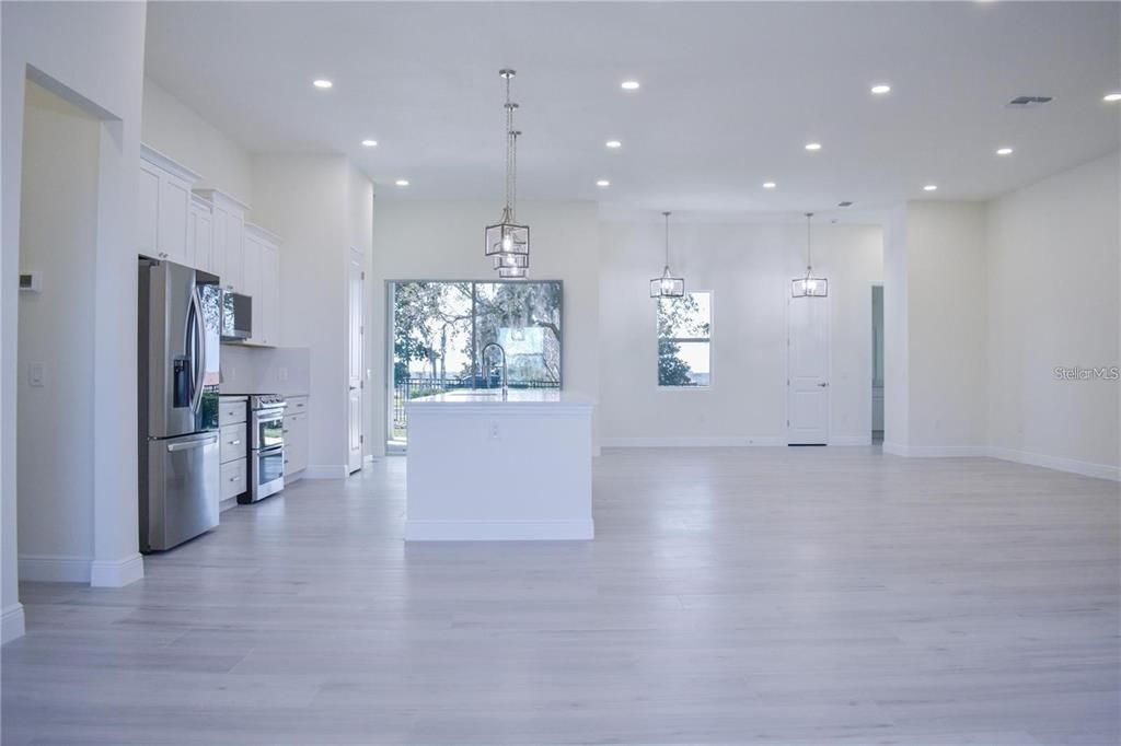 For Rent: $3,000 (4 beds, 3 baths, 2904 Square Feet)