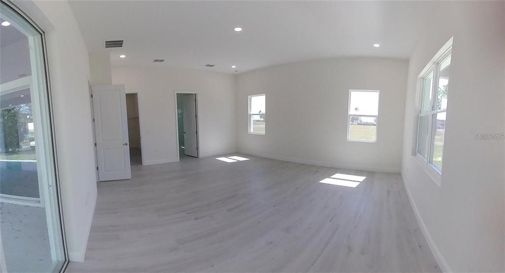 For Rent: $3,000 (4 beds, 3 baths, 2904 Square Feet)