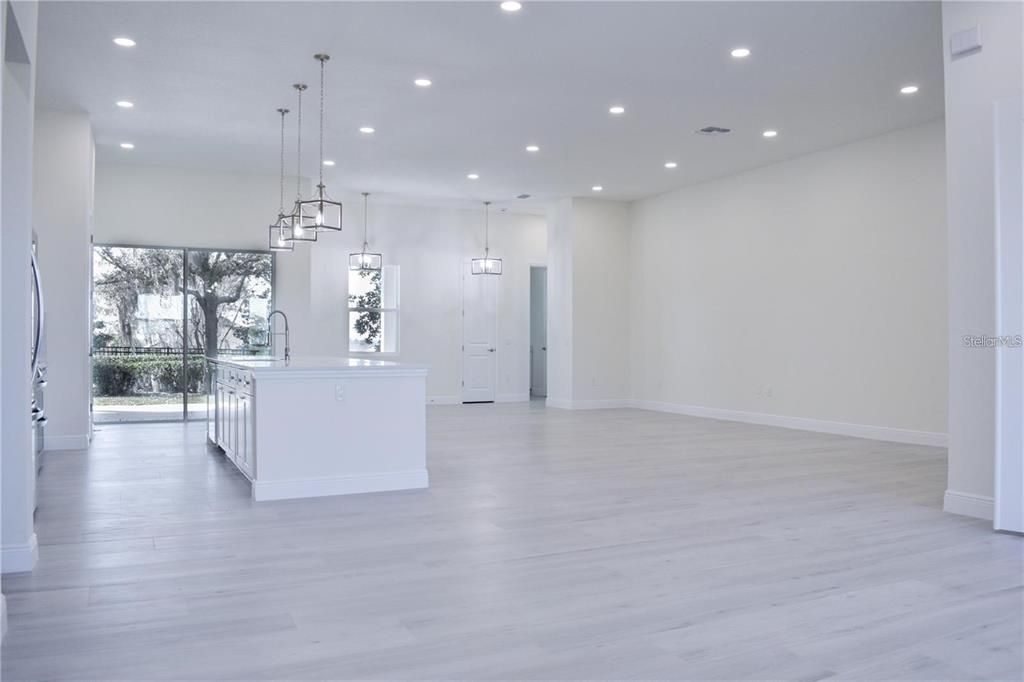 For Rent: $3,000 (4 beds, 3 baths, 2904 Square Feet)