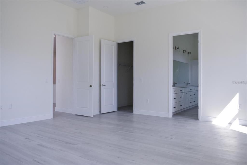 For Rent: $3,000 (4 beds, 3 baths, 2904 Square Feet)