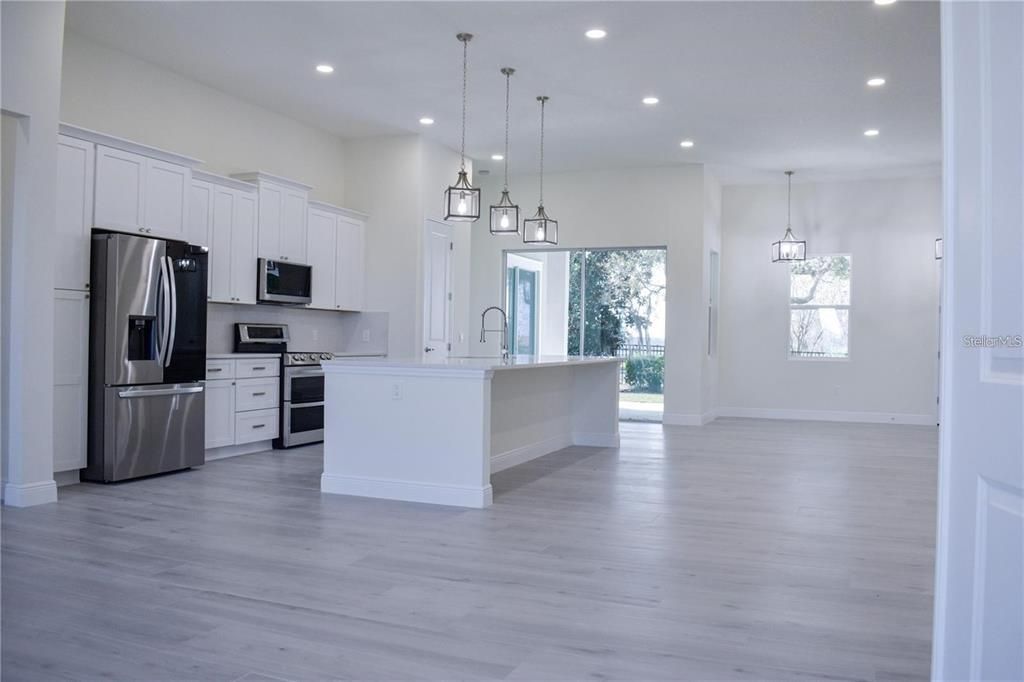 For Rent: $3,000 (4 beds, 3 baths, 2904 Square Feet)