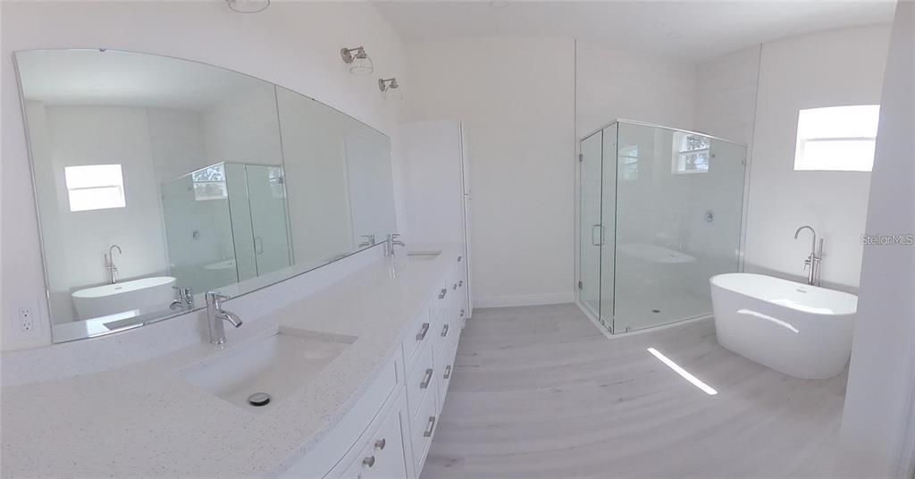 For Rent: $3,000 (4 beds, 3 baths, 2904 Square Feet)