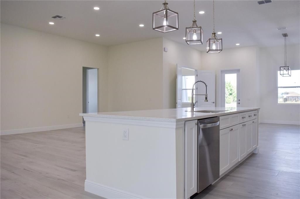 For Rent: $3,000 (4 beds, 3 baths, 2904 Square Feet)