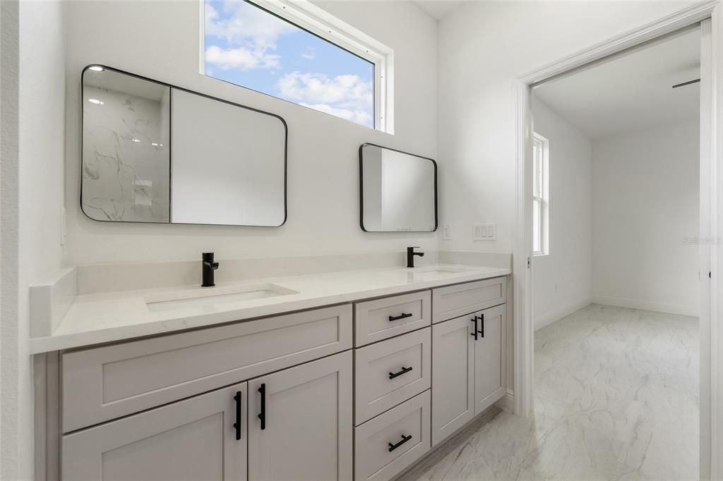 For Sale: $360,000 (3 beds, 2 baths, 1303 Square Feet)