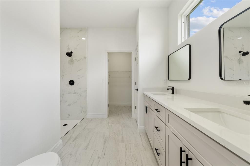 For Sale: $360,000 (3 beds, 2 baths, 1303 Square Feet)