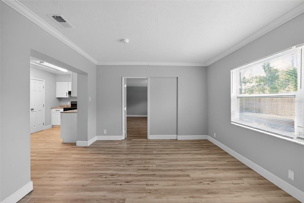 Active With Contract: $340,000 (3 beds, 2 baths, 1599 Square Feet)