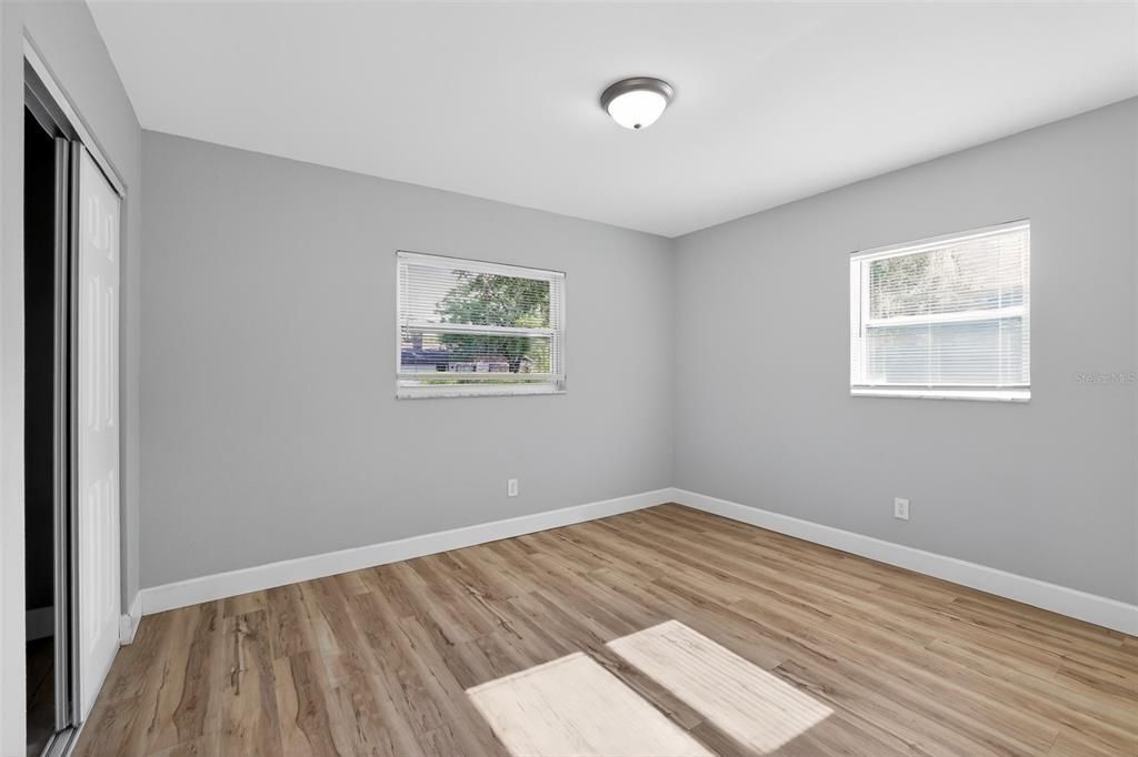 Active With Contract: $340,000 (3 beds, 2 baths, 1599 Square Feet)