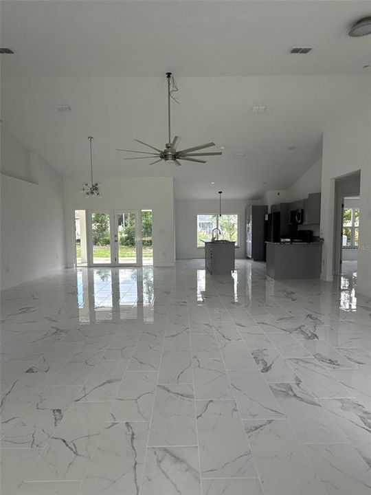 En Venta: $319,900 (3 camas, 2 baños, 1730 Pies cuadrados)