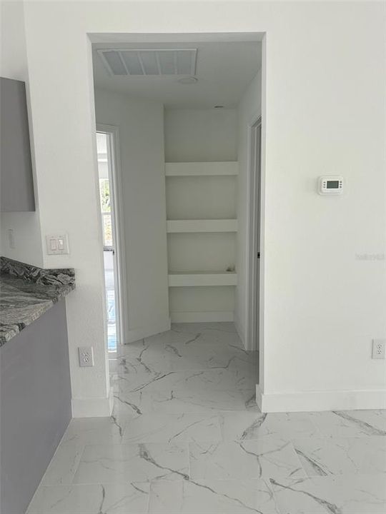 En Venta: $319,900 (3 camas, 2 baños, 1730 Pies cuadrados)