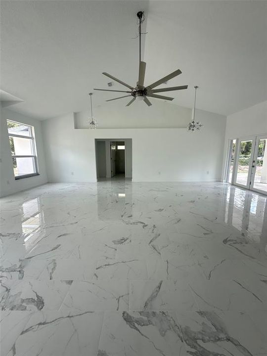 En Venta: $319,900 (3 camas, 2 baños, 1730 Pies cuadrados)