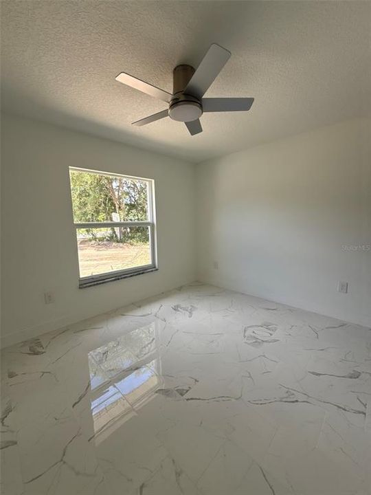 En Venta: $319,900 (3 camas, 2 baños, 1730 Pies cuadrados)