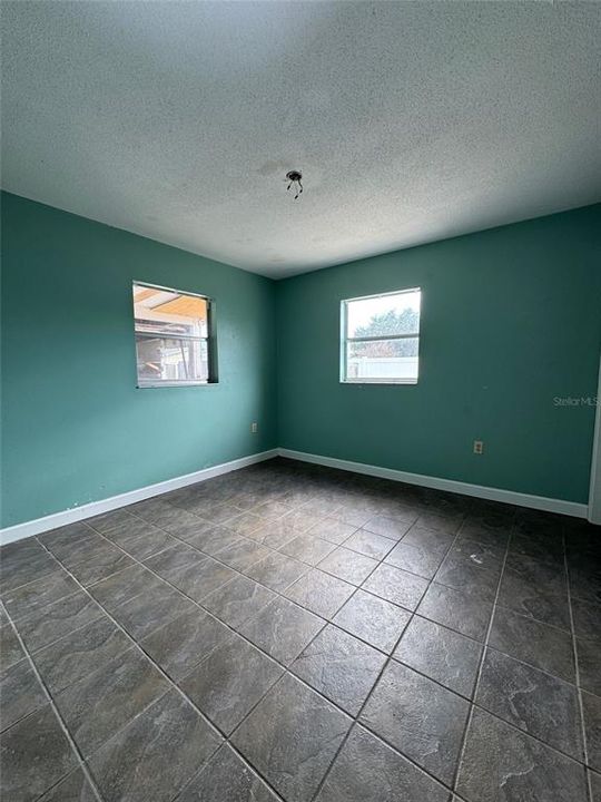 For Sale: $219,900 (4 beds, 2 baths, 1396 Square Feet)
