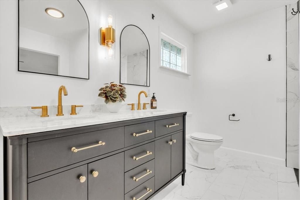 For Sale: $550,000 (2 beds, 2 baths, 1468 Square Feet)