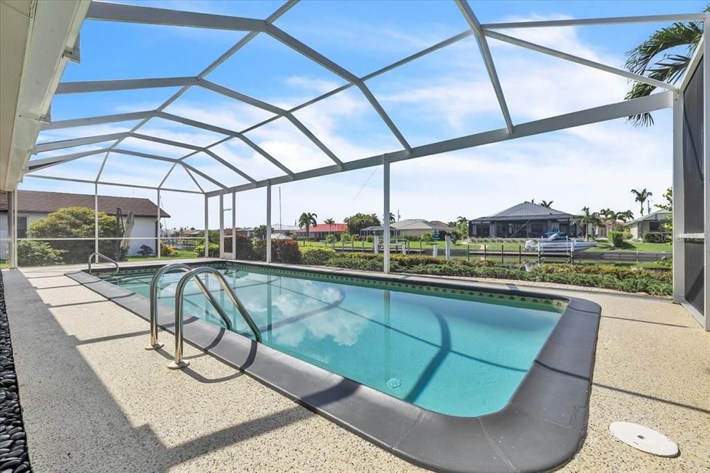 For Sale: $550,000 (2 beds, 2 baths, 1468 Square Feet)