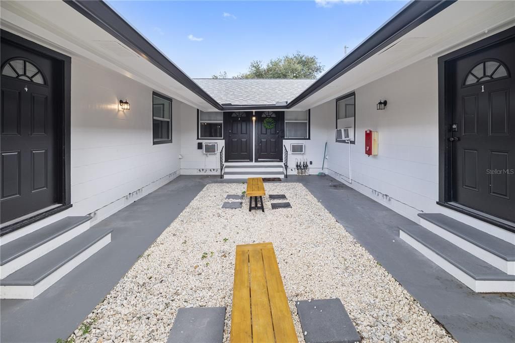 For Rent: $1,550 (1 beds, 1 baths, 645 Square Feet)