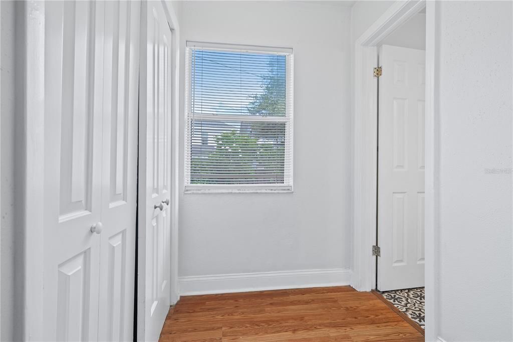 For Rent: $1,550 (1 beds, 1 baths, 645 Square Feet)