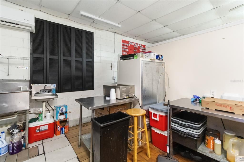 For Sale: $849,000 (0 beds, 0 baths, 2547 Square Feet)