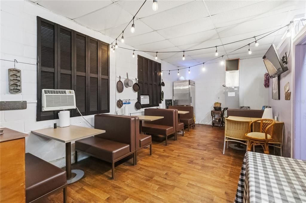 For Sale: $849,000 (0 beds, 0 baths, 2547 Square Feet)