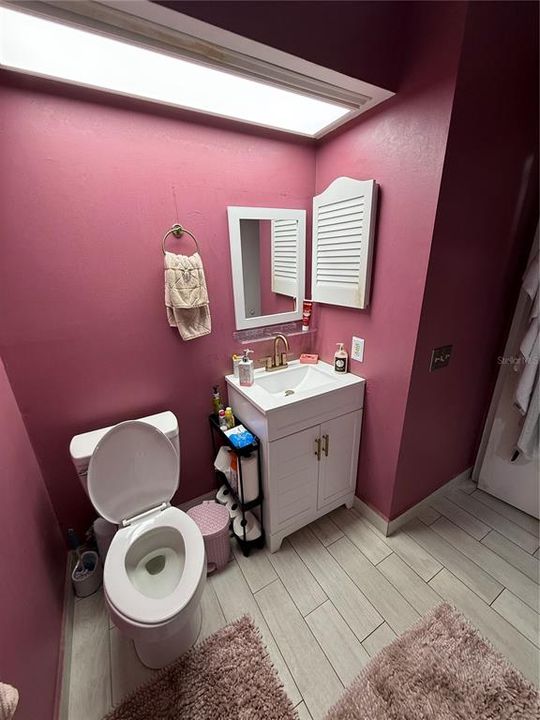 For Sale: $140,000 (2 beds, 2 baths, 1096 Square Feet)