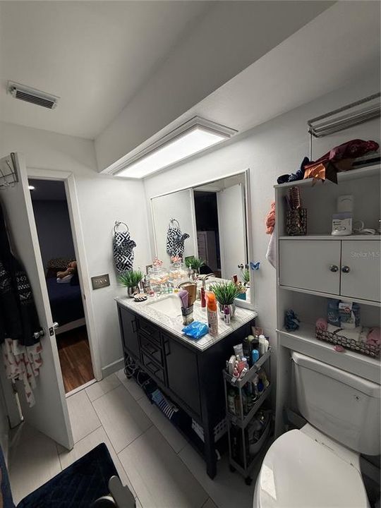 For Sale: $140,000 (2 beds, 2 baths, 1096 Square Feet)