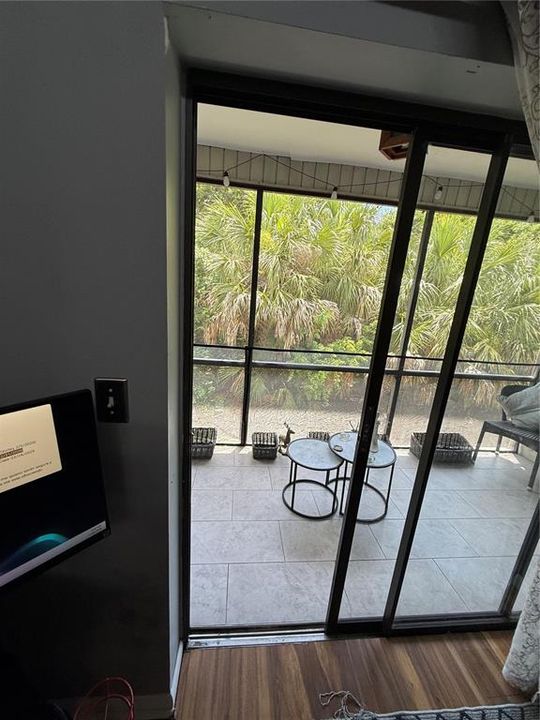 For Sale: $140,000 (2 beds, 2 baths, 1096 Square Feet)