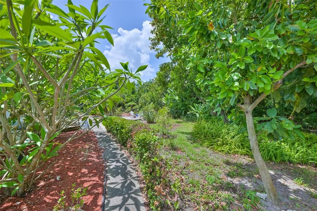 For Sale: $375,000 (3 beds, 2 baths, 2555 Square Feet)