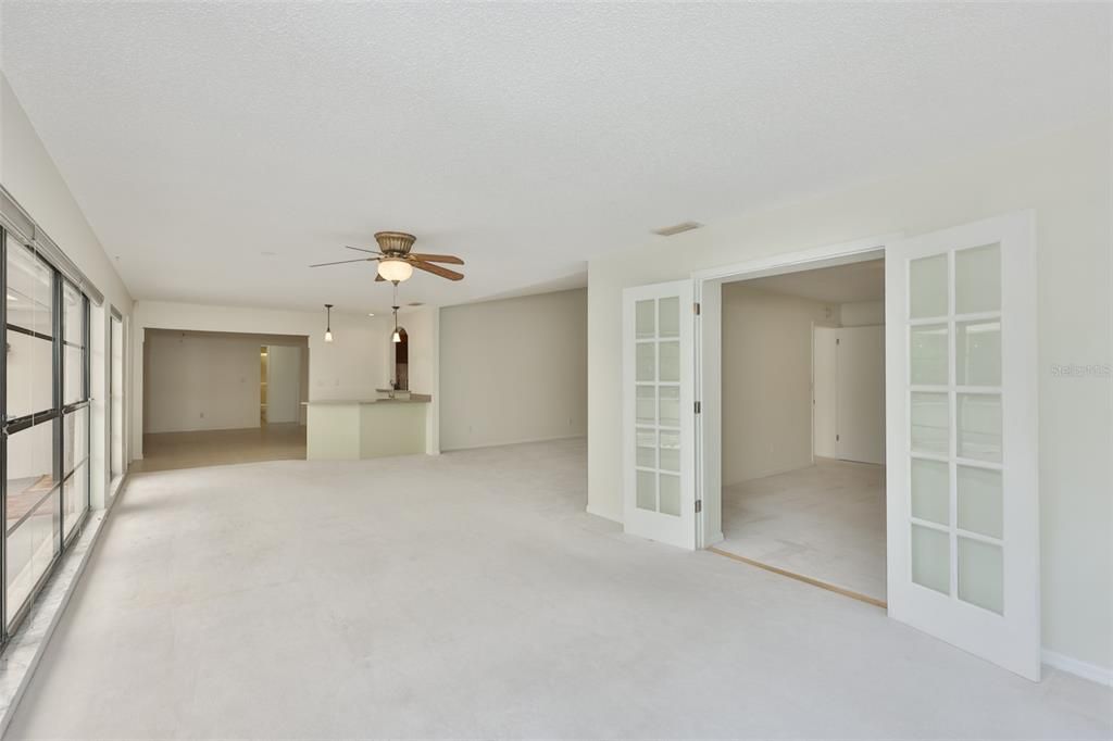 For Sale: $375,000 (3 beds, 2 baths, 2555 Square Feet)