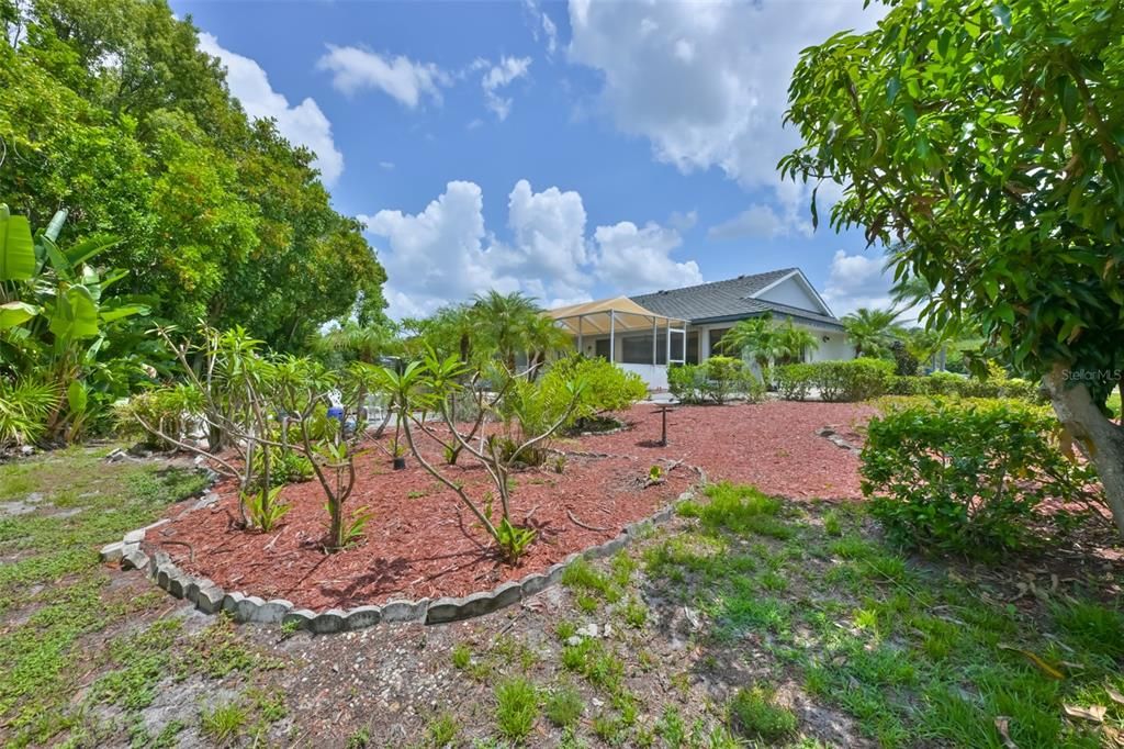 For Sale: $375,000 (3 beds, 2 baths, 2555 Square Feet)
