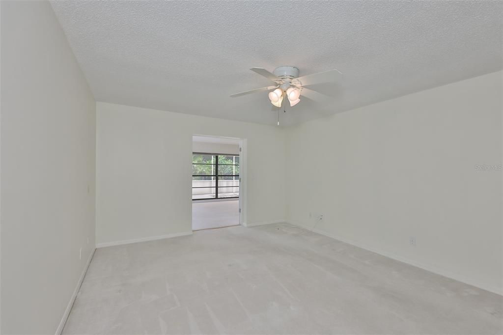 For Sale: $375,000 (3 beds, 2 baths, 2555 Square Feet)
