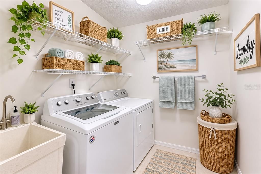 For Sale: $375,000 (3 beds, 2 baths, 2555 Square Feet)