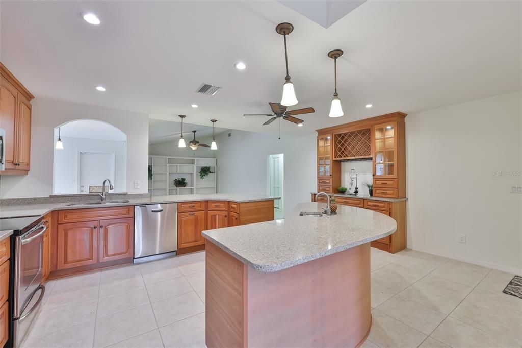 For Sale: $375,000 (3 beds, 2 baths, 2555 Square Feet)