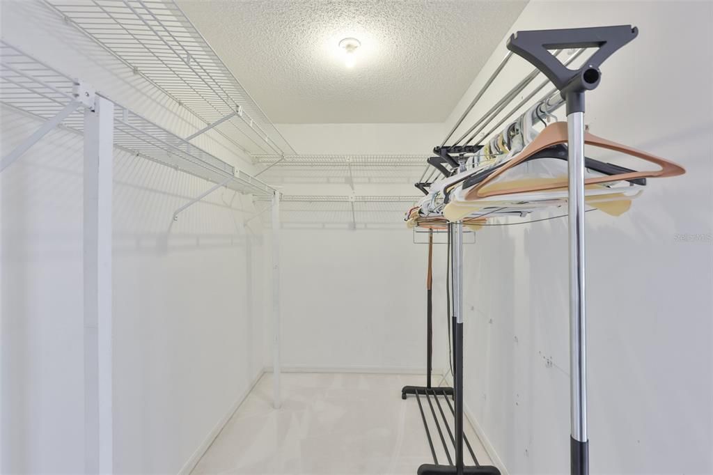 For Sale: $375,000 (3 beds, 2 baths, 2555 Square Feet)