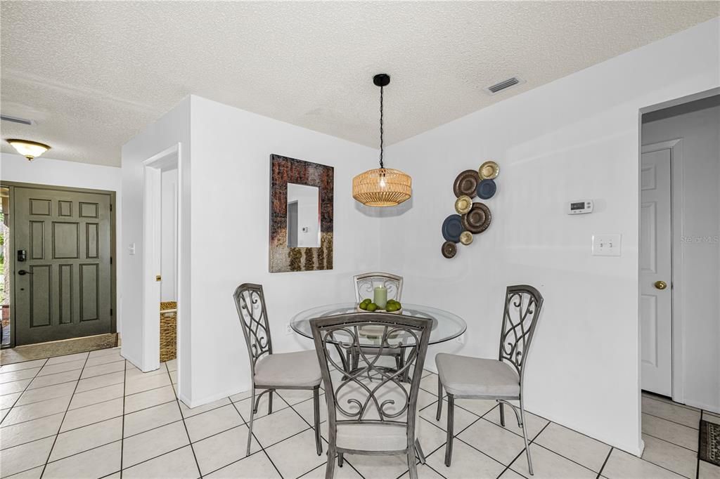 En Venta: $399,000 (3 camas, 2 baños, 1634 Pies cuadrados)