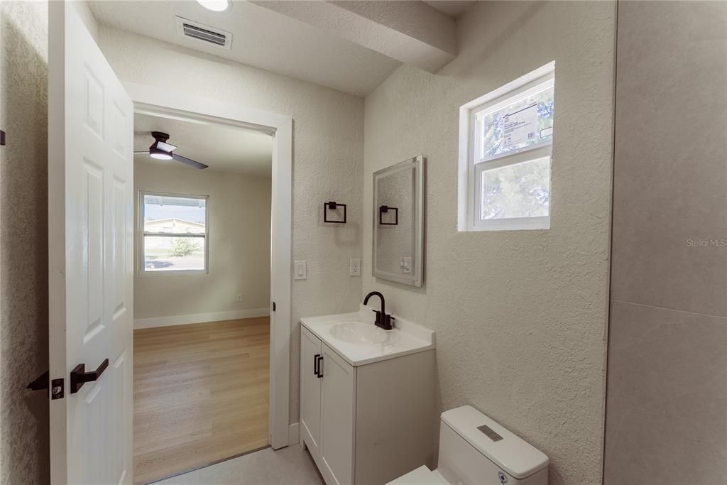 For Sale: $299,000 (3 beds, 2 baths, 864 Square Feet)