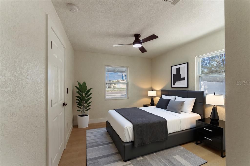 For Sale: $299,000 (3 beds, 2 baths, 864 Square Feet)
