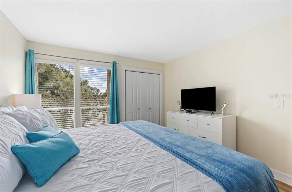 For Sale: $218,900 (3 beds, 2 baths, 1200 Square Feet)
