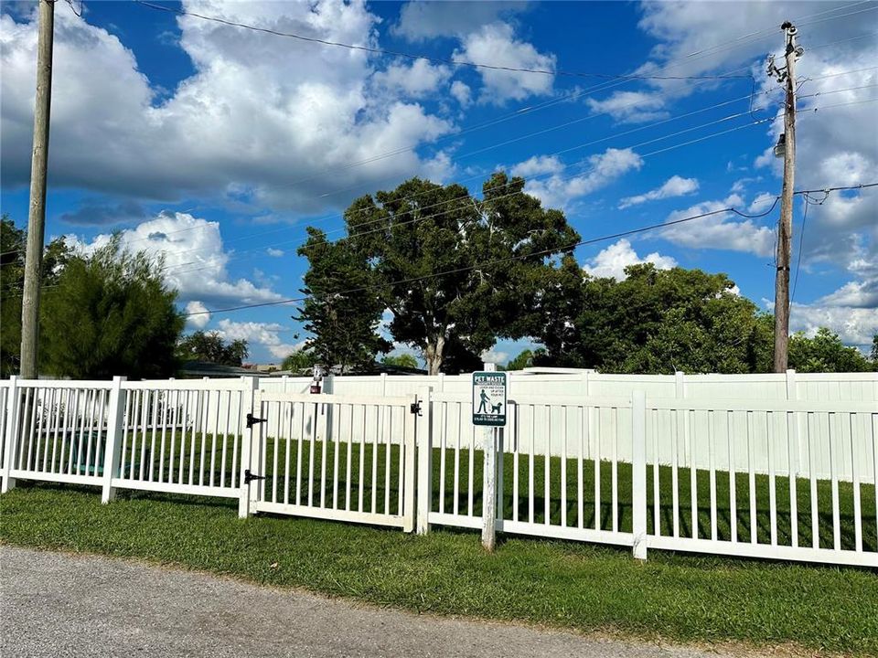 For Sale: $218,900 (3 beds, 2 baths, 1200 Square Feet)