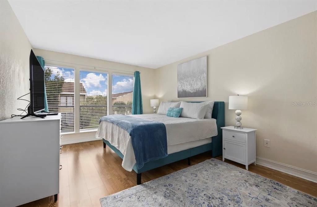 For Sale: $218,900 (3 beds, 2 baths, 1200 Square Feet)