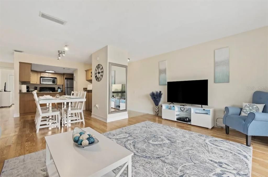 For Sale: $218,900 (3 beds, 2 baths, 1200 Square Feet)