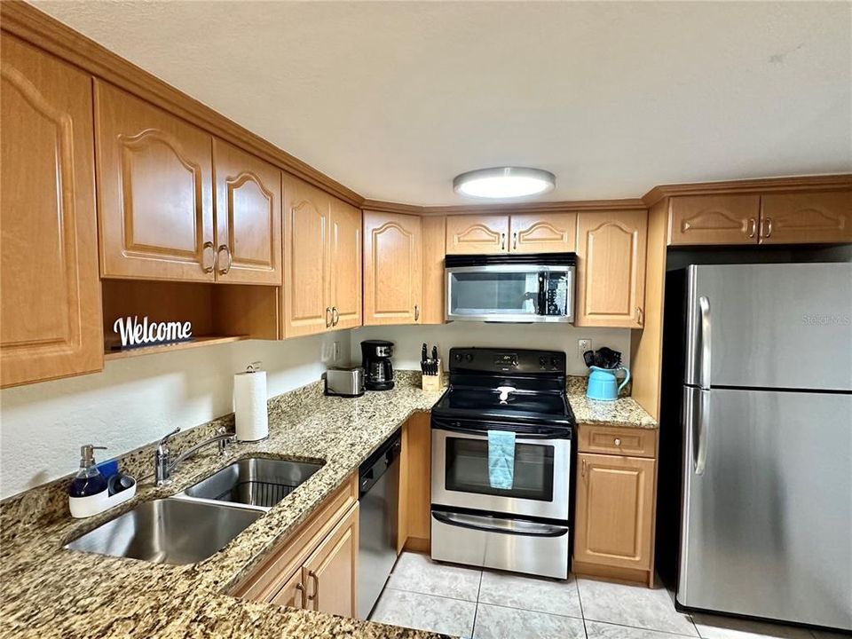 For Sale: $218,900 (3 beds, 2 baths, 1200 Square Feet)