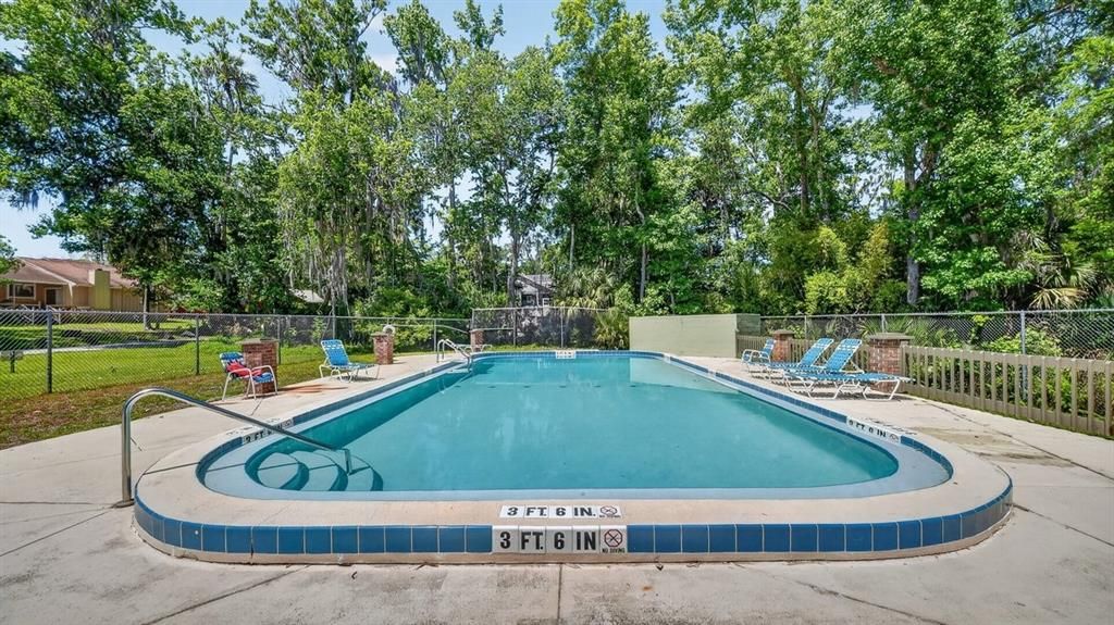 For Sale: $275,000 (2 beds, 2 baths, 1230 Square Feet)