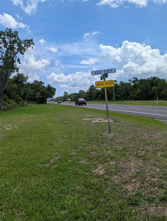На продажу: $316,000 (5.02 acres)