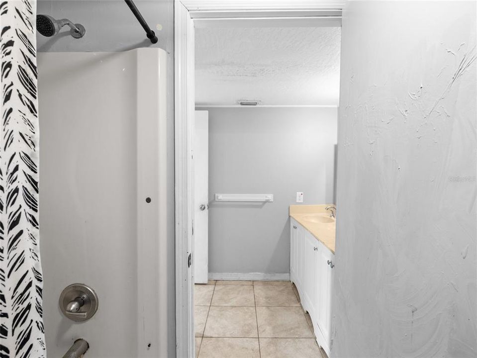 For Sale: $130,000 (2 beds, 1 baths, 1236 Square Feet)
