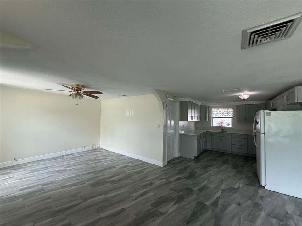 For Rent: $2,400 (3 beds, 2 baths, 1062 Square Feet)
