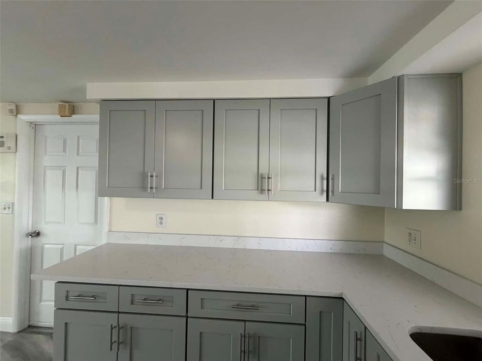 For Rent: $2,400 (3 beds, 2 baths, 1062 Square Feet)